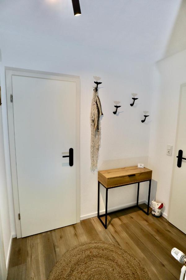 Nessmersiel, Renovierte Erdgeschosswohnung Mit Garten In Deichnaehe, Wallbox, Bettwaesche Inklusive Neßmersiel Extérieur photo